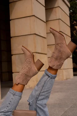 Botki Na Słupku|Botki Ażurowe><noscript><img width=