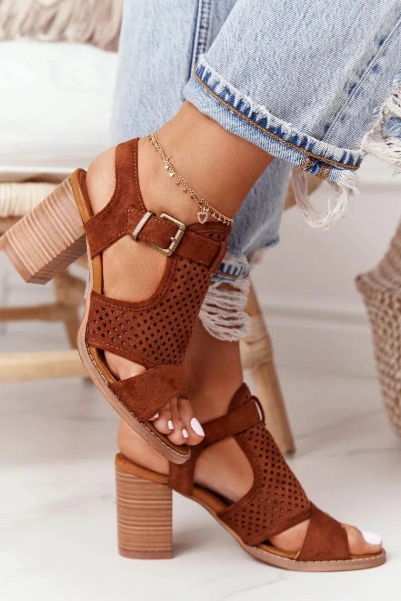 Outlet Evento Ażurowe Sandały Na Słupku Camel Hey Lover