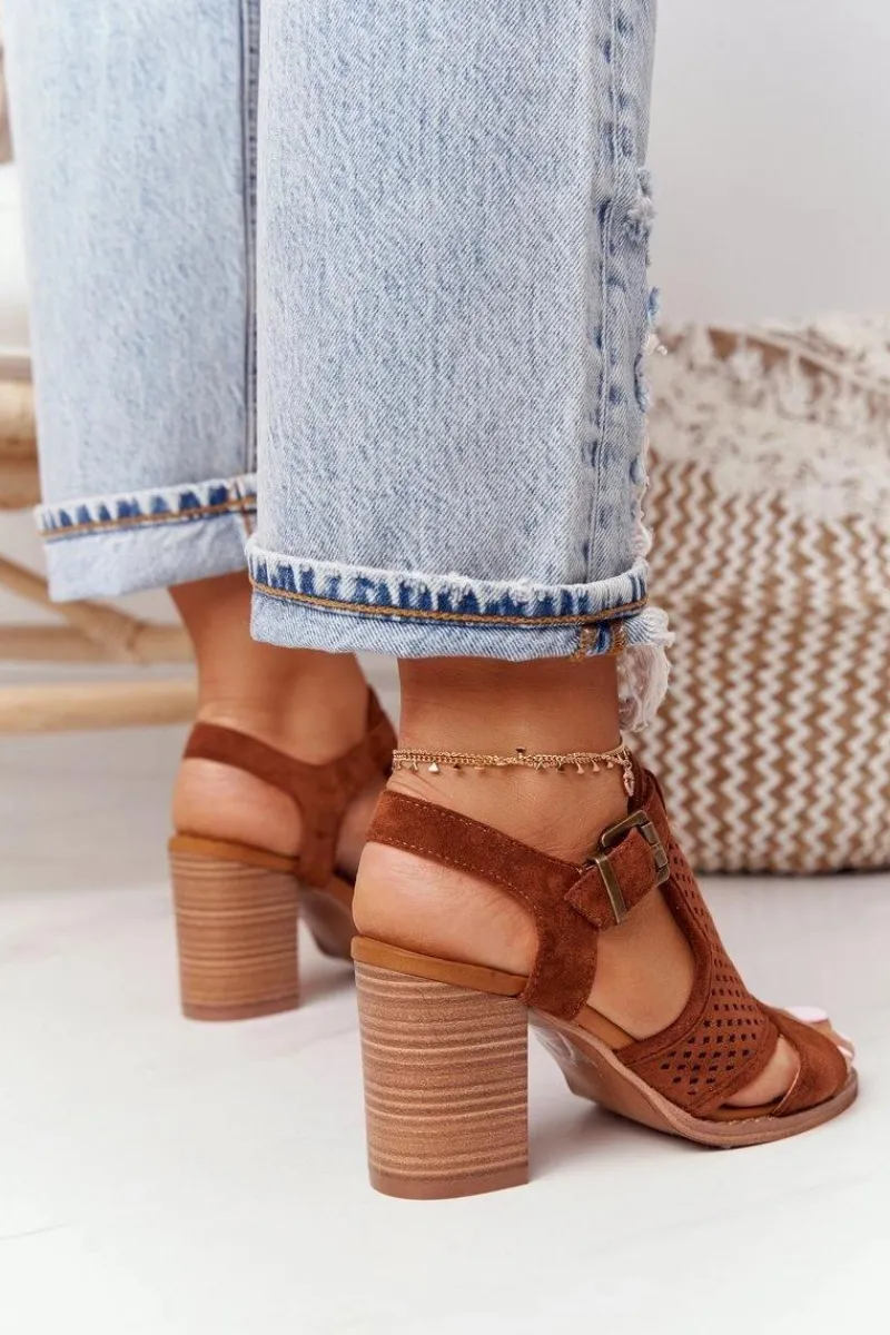 Outlet Evento Ażurowe Sandały Na Słupku Camel Hey Lover