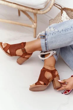 Outlet Evento Ażurowe Sandały Na Słupku Camel Hey Lover