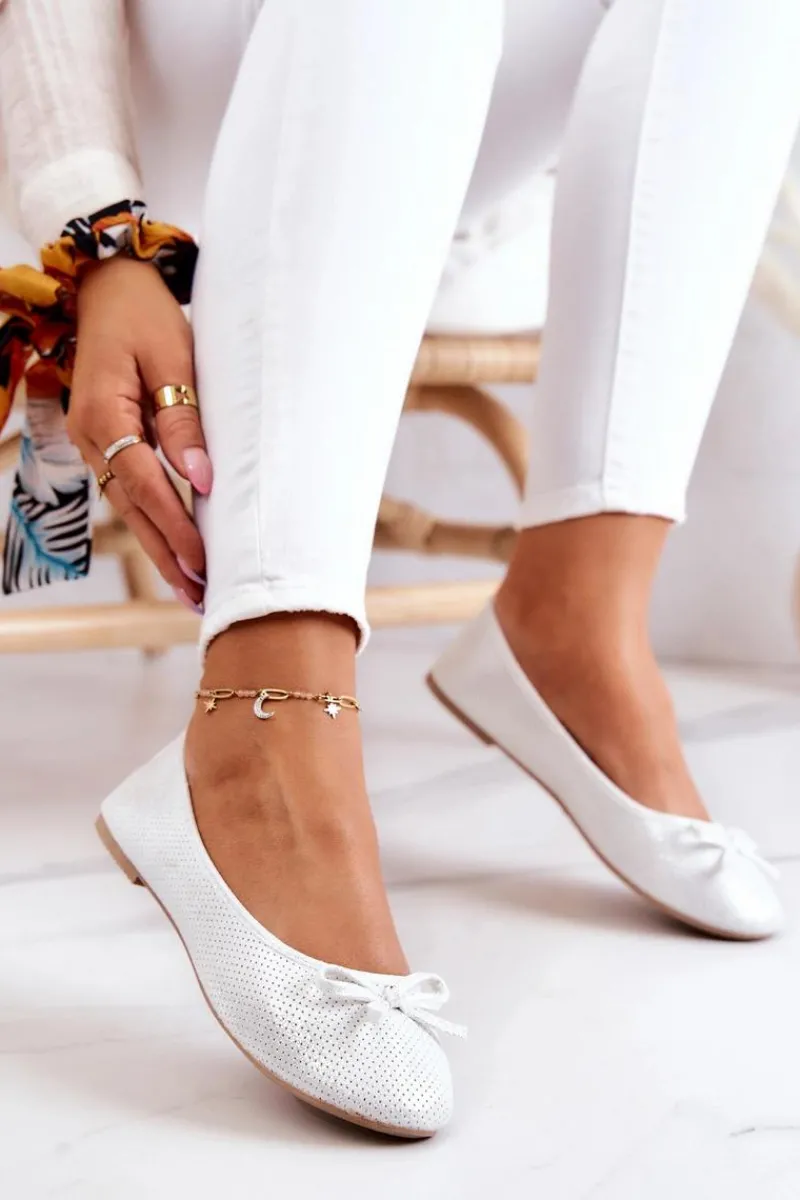 Baleriny Klasyczne>Evento Baleriny Damskie Klasyczne Profilowana Wkładka Białe Fimme Biały