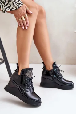 Online Buty damskie Vinceza Botki Damskie Lakierowane Na Koturnie Ocieplane Vinceza 66706 Czarne