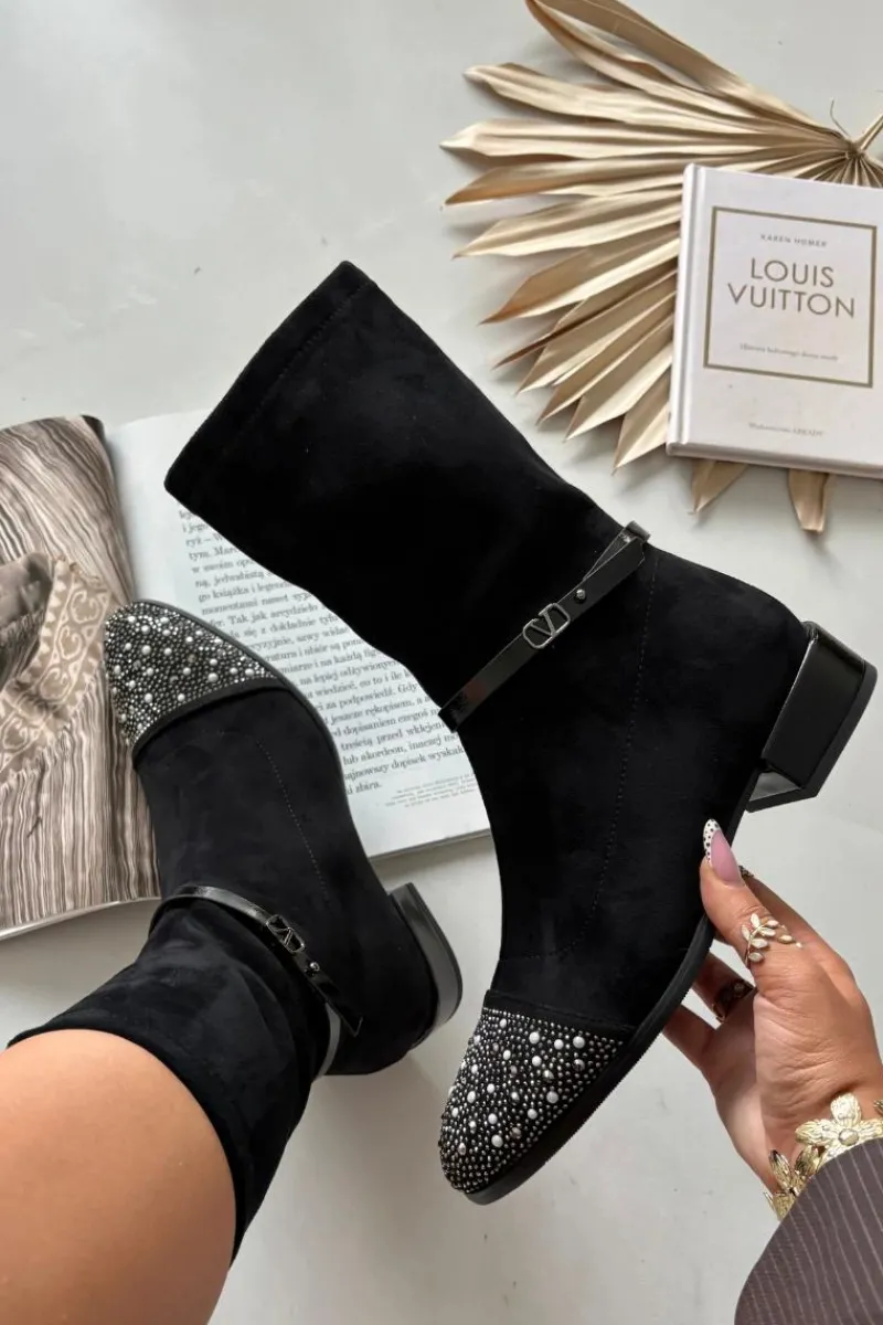 Discount Botki Damskie Na Niskim Obcasie Ze Zdobieniem I Paskiem MR52-165 Czarne Damskie Botki Ocieplane|Botki Na Obcasie