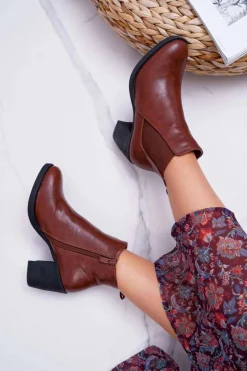 Botki Na Słupku|Brązowe I Beżowe Botki><noscript><img width=