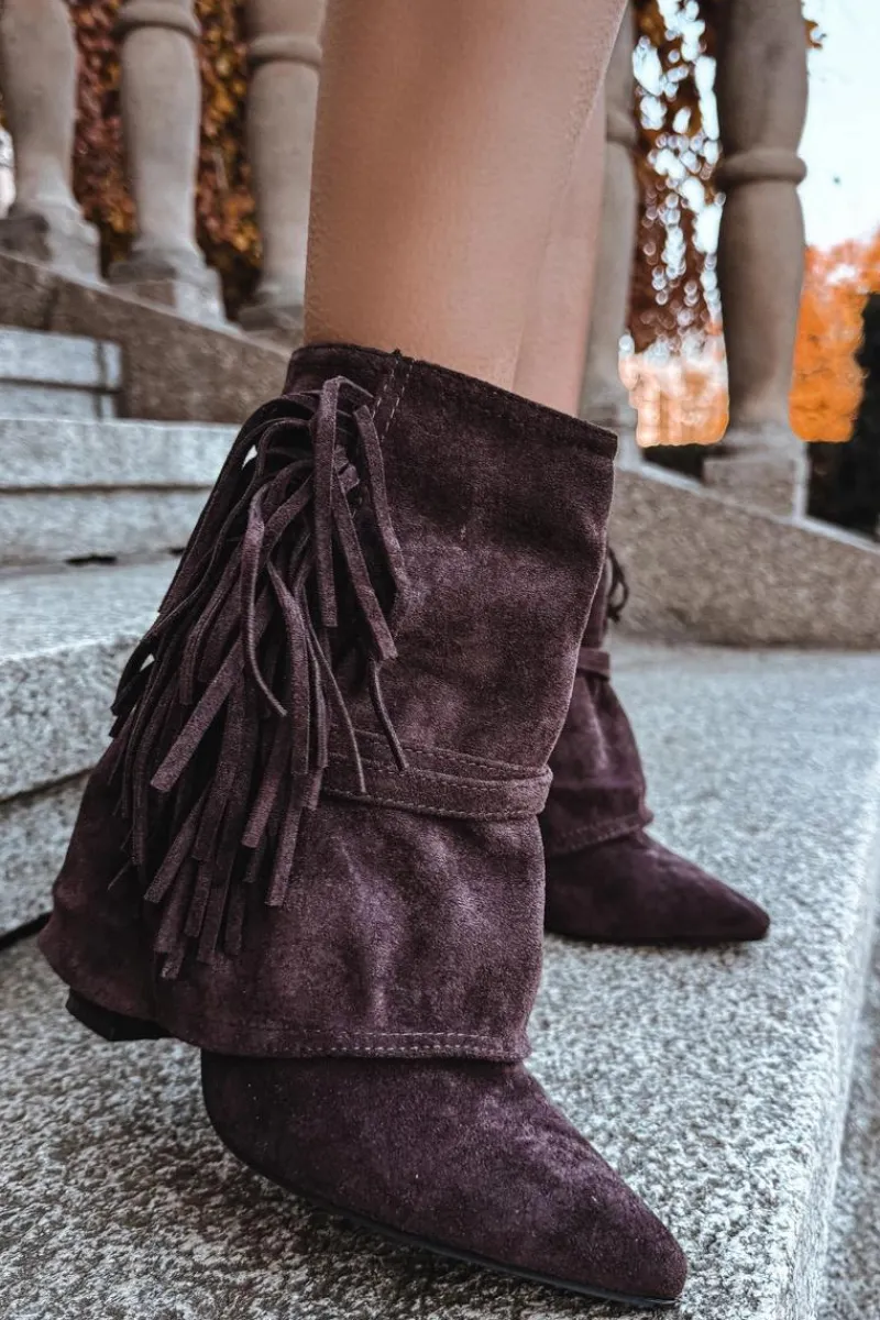 Botki Na Słupku|Czarne Botki>Boto Botki Damskie Na Słupku Z Frędzlami I Złotymi Klamrami Czekoladowe Evelisse Brązowy