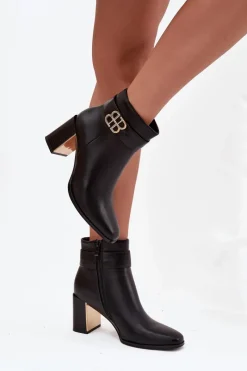 Boto Botki Damskie Na Słupku Z Paskiem I Złotym Detalem Czarne Galinne Czarny