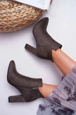 Outlet Buty damskie Vinceza Botki Damskie Na Słupku Zamszowe Khaki Ruffle