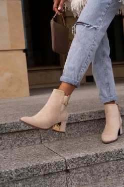 Boto Botki Damskie Na Słupku Zapinane Na Zamek Eko Zamszowe Jasnobeżowe Bonucci