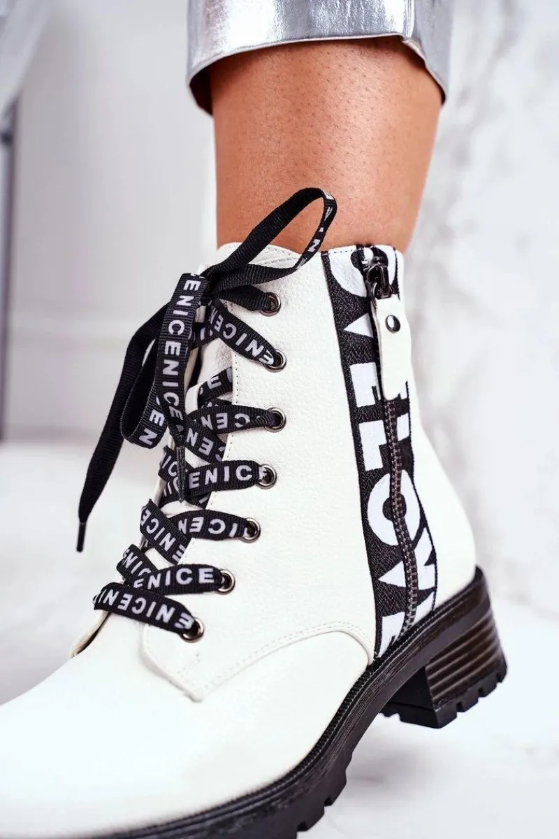 Discount Buty damskie Vinceza Botki Damskie Trapery Białe Verso