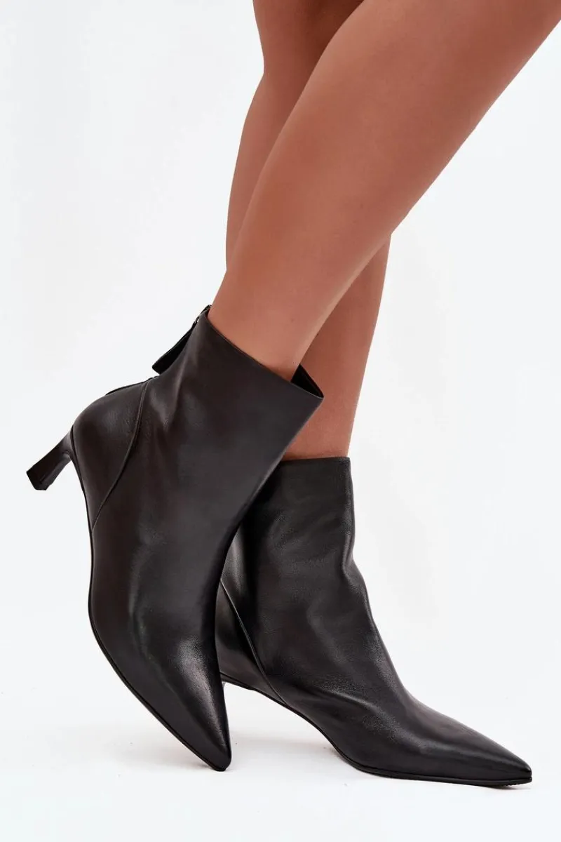 Sale Damskie buty S.Barski Botki Damskie Z Naturalnej Skóry Na Obcasie D&A CR52-661 Czarne Czarny