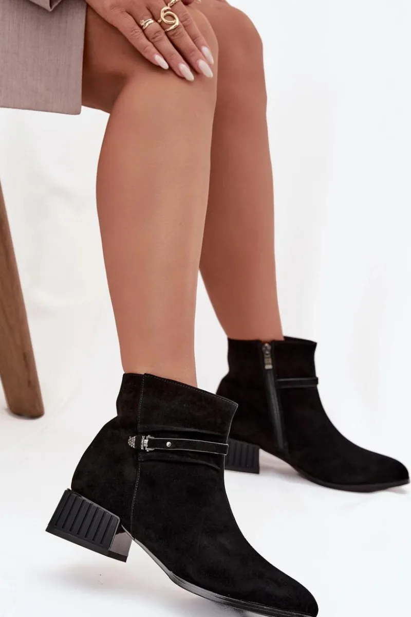 D&A Botki Damskie Z Naturalnego Zamszu Na Klocku Ocieplane CR52-651 Czarne Czarny