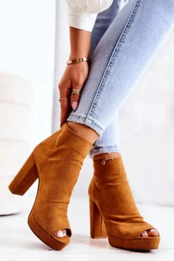 Botki Na Słupku|Czarne Botki></noscript>Boto Botki Na Słupku Odkryte Palce Camel Adore