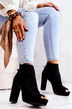 Discount Boto Botki Na Słupku Odkryte Palce Czarne Adore