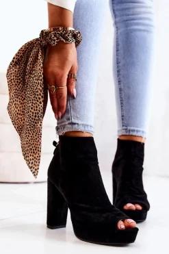 Discount Boto Botki Na Słupku Odkryte Palce Czarne Adore