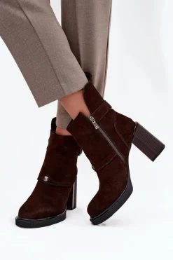 Botki Ocieplane|Botki Skórzane></noscript>Buty damskie Vinceza Botki Z Naturalnego Zamszu Na Słupku Z Klamrą Vinceza 91152 Czekoladowe