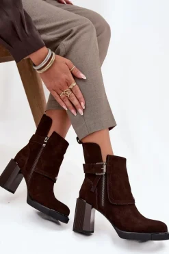 Botki Ocieplane|Botki Skórzane></noscript>Buty damskie Vinceza Botki Z Naturalnego Zamszu Na Słupku Z Klamrą Vinceza 91152 Czekoladowe