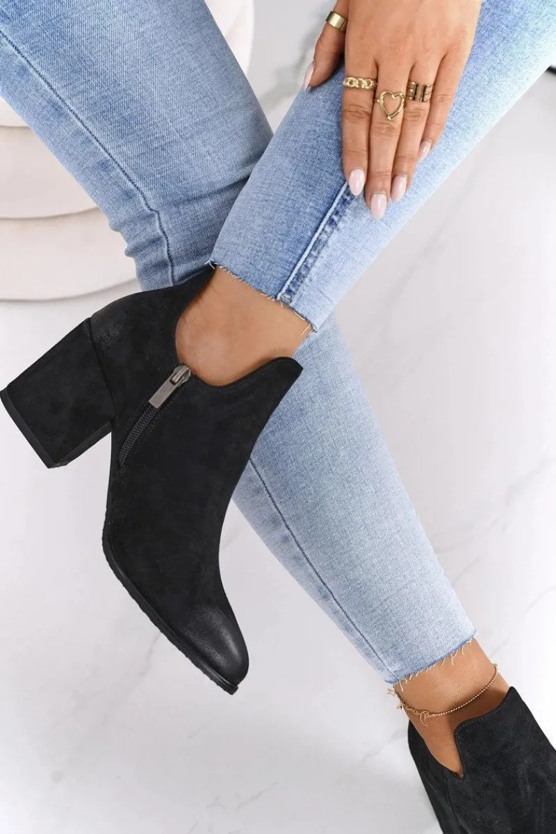 Sale Buty damskie Vinceza Botki Z Wycięciami Na Słupku Vinceza 21-10558 Czarne