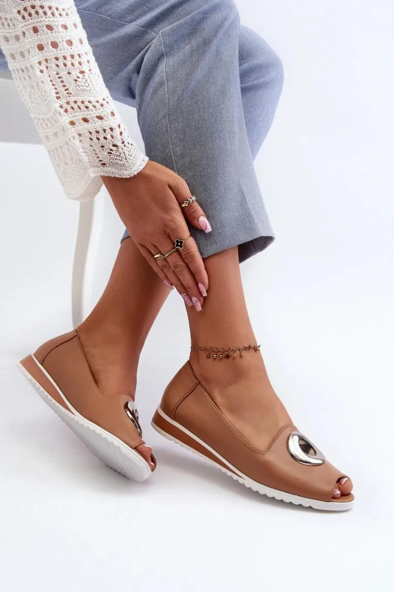 Outlet Czółenka Damskie Z Ozdobą Eko Skórzane Ciemnobeżowe Biolita Damskie Czółenka Na Platformie|Czółenka Klasyczne