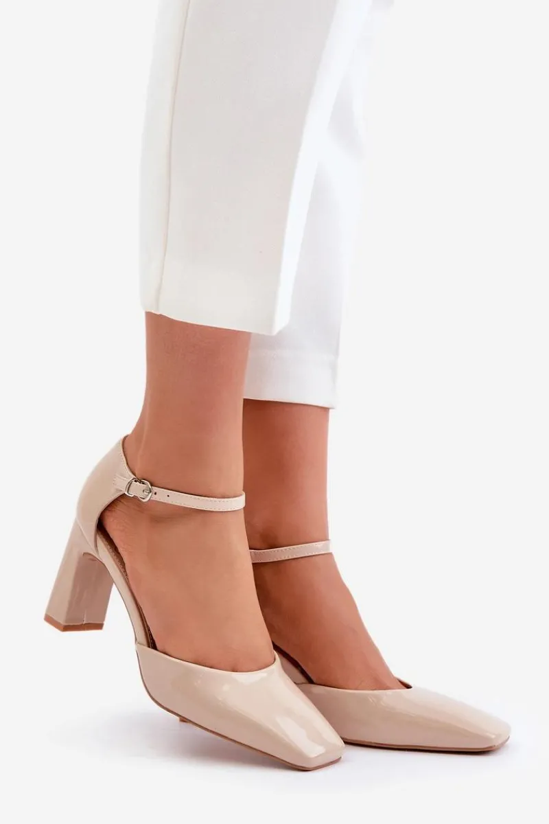 Czółenka Na Słupku|Czółenka Klasyczne>Boto Czółenka Na Słupku Z Lakierowanej Eko Skóry Beżowe Emindria