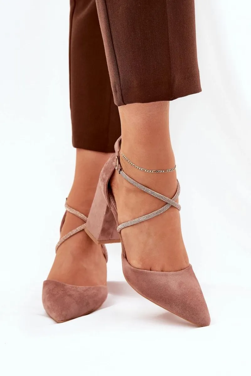 Sale Czółenka Ze Szpiczastymi Noskami I Zdobionymi Paseczkami Na Słupku Ciemnobeżowe Verithas Damskie Czółenka Zamszowe|Czółenka Na Słupku