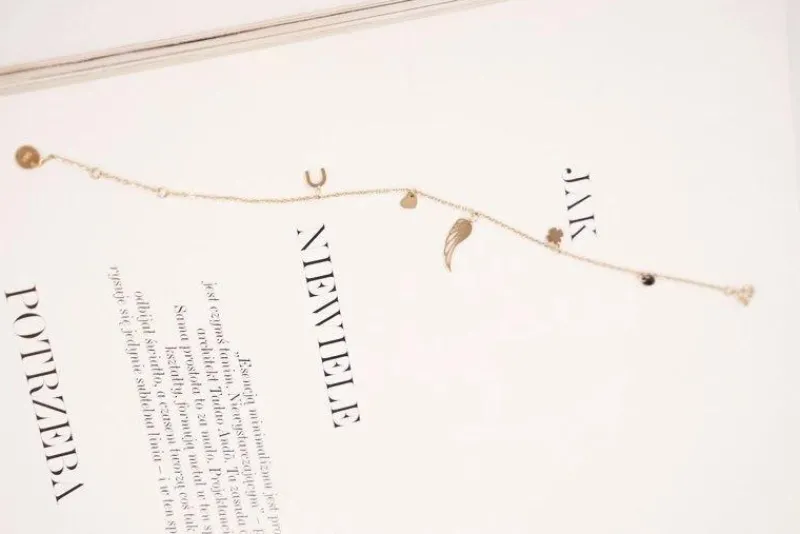 Sale Damska Bransoletka Celebrytka Złota Podkowa Skrzydło Camilla Bransoletki