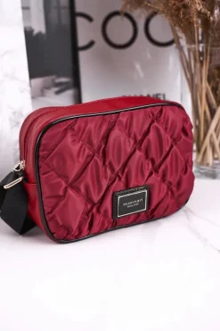 Monnari Damska Torebka Listonoszka BAG4010-005 Pikowana Burgundowa