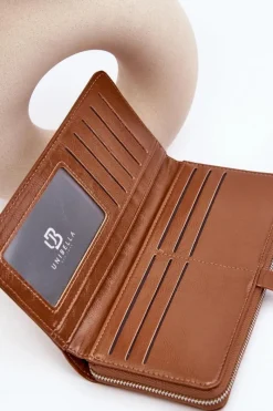 Online Boto Damski Lakierowany Portfel Na Magnes Brązowy Bielia