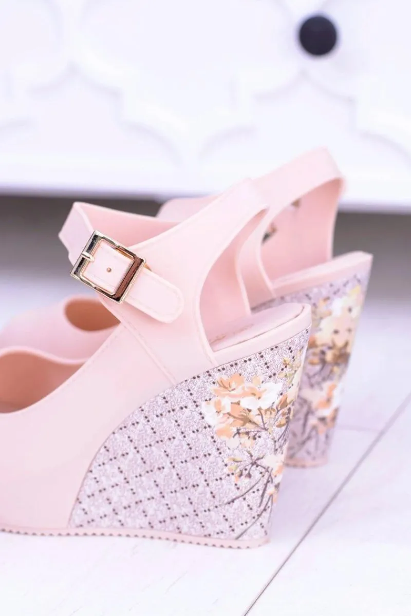 Online Damskie Beżowe Sandały Na Koturnie Nemesis Damskie Sandały Gumowe|Sandały Na Koturnie