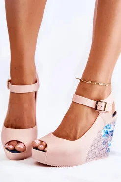 Discount Damskie Beżowe Sandały Na Koturnie Nemesis Damskie Sandały Gumowe|Sandały Na Koturnie