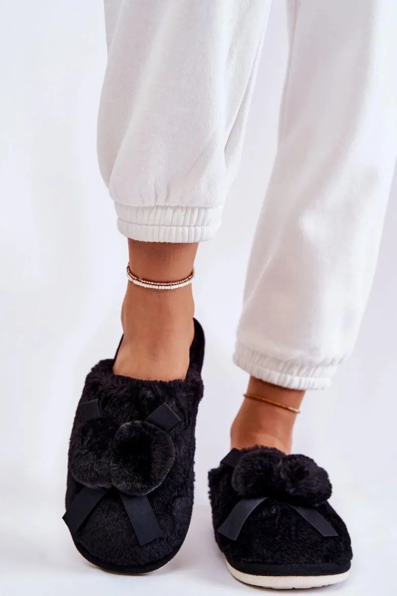 Kapcie Klasyczne>Boto Damskie Futrzane Papcie Z Pomponami Czarne Castello
