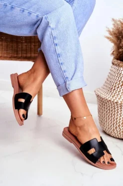 Damskie Klapki Czarne Geometryczne Klasyczne Theodora Damskie Klapki Damskie Klasyczne