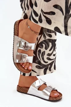 Outlet Evento Damskie Klapki Na Korkowej Platformie Z Klamrami Srebrne Vesina Srebrny