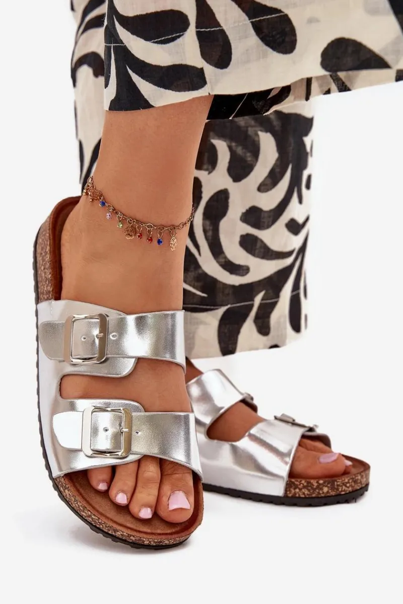 Outlet Evento Damskie Klapki Na Korkowej Platformie Z Klamrami Srebrne Vesina Srebrny