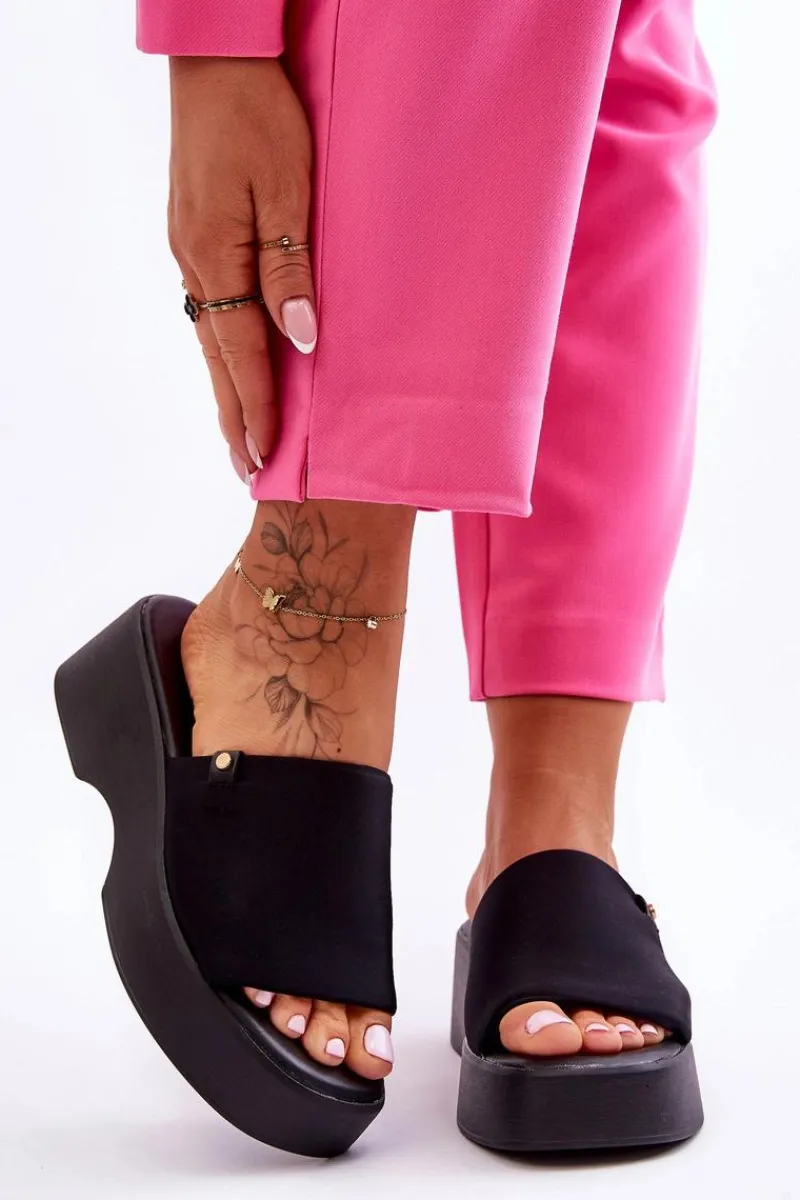 Klapki Na Platformie|Klapki Damskie Klasyczne>Evento Damskie Klapki Na Platformie Czarne Carmela