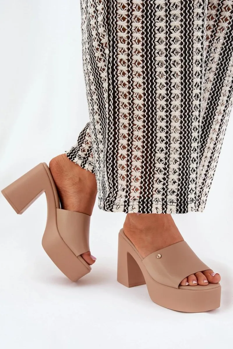 Klapki Na Obcasie|Klapki Damskie Klasyczne>Boto Damskie Klapki Z Eko Skóry Na Słupku I Platformie Khaki Tamirella Beżowy