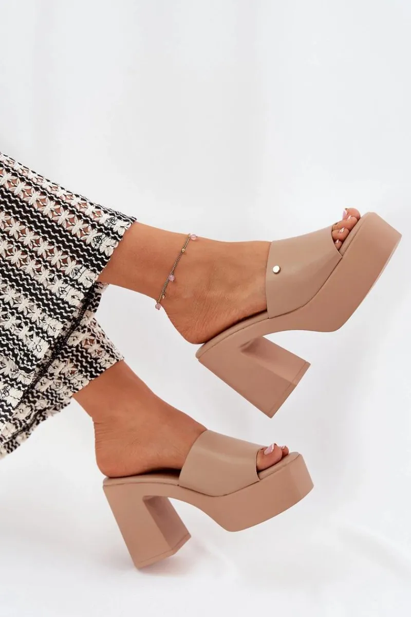 Klapki Na Obcasie|Klapki Damskie Klasyczne>Boto Damskie Klapki Z Eko Skóry Na Słupku I Platformie Khaki Tamirella Beżowy