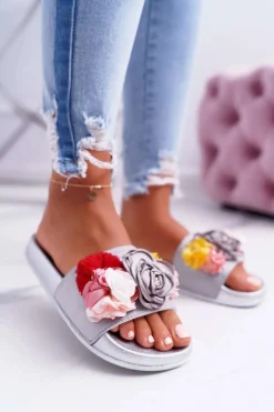 Klapki Damskie Klasyczne>Boto Damskie Klapki Z Kwiatem Szare Della