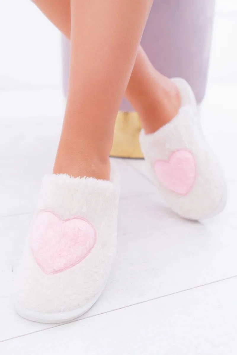 Kapcie Klasyczne>Boto Damskie Papcie Serca Beżowe