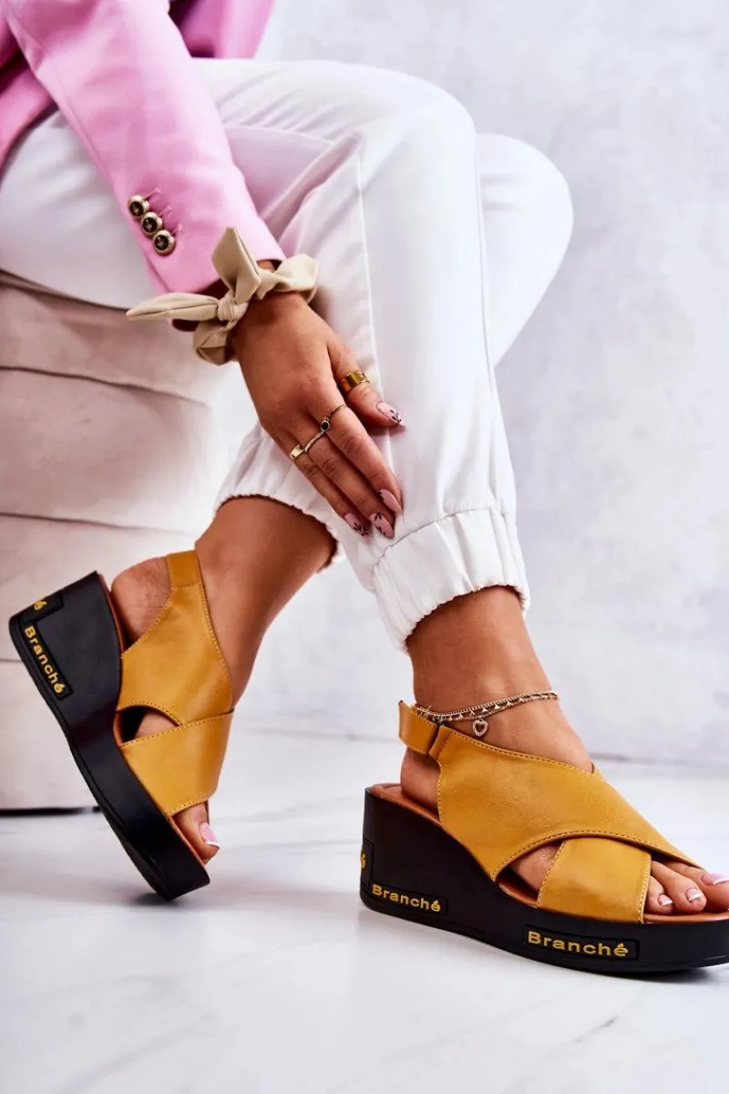 Sandały Na Koturnie>Buty damskie Vinceza Damskie Sandały Na Rzep Żółte Amaze