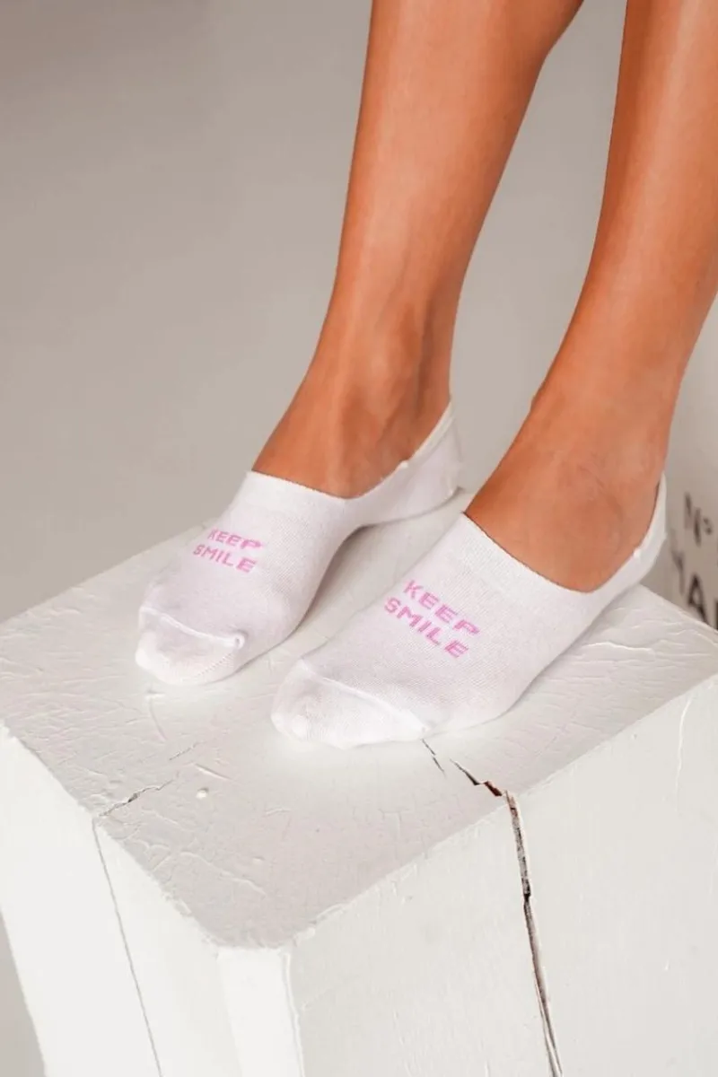 Skarpetki|Skarpetki>Milena Damskie Skarpetki Microstopki Bawełniane KEEP SMILE Biało-Różowe Biały
