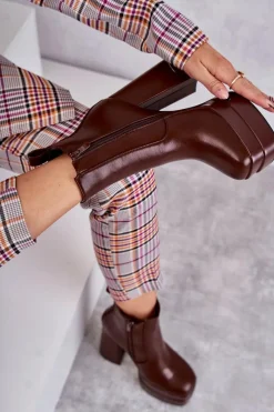 Botki Na Słupku|Brązowe I Beżowe Botki><noscript><img width=