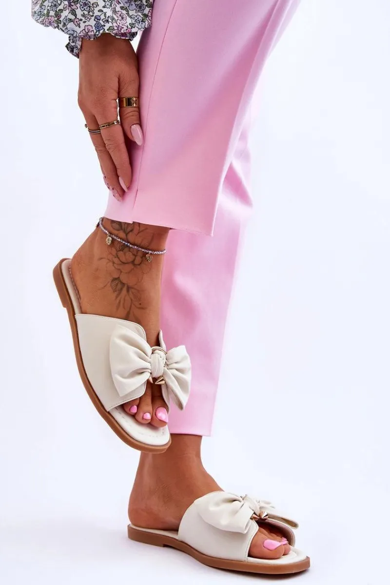 Klapki Damskie Klasyczne>Evento Damskie Skórzane Klapki Z Kokardą Białe Becky Biały