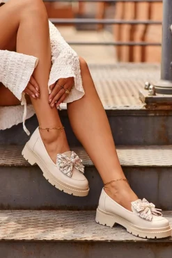 Loafersy Damskie|Mokasyny Płaskie></noscript>Laura Messi Damskie Skórzane Mokasyny Z Kokardą 2787 Jasnobeżowe