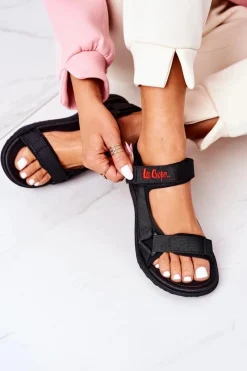 Sale Damskie Sportowe Sandały LCW-22-34-0961 Czarne Damskie Sandały Płaskie