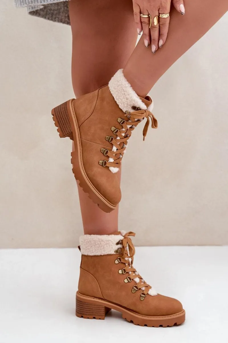 Damskie Trapery Z Kożuszkiem Na Niskim Obcasie Camel Brenneth Damskie Botki Ocieplane|Botki Sznurowane