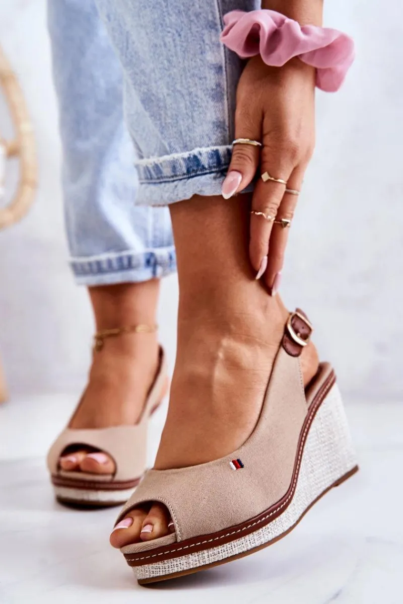 Outlet Damskie Wygodne Sandały Na Koturnie Ciemnobeżowe Thallas Damskie Sandały Na Koturnie