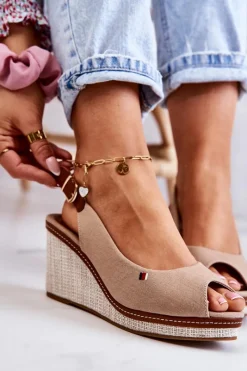 Outlet Damskie Wygodne Sandały Na Koturnie Ciemnobeżowe Thallas Damskie Sandały Na Koturnie