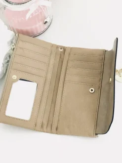 Outlet Duży Damski Beżowy Portfel z Brelokiem Serduszko Portfele