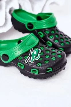 Outlet Dziecięce Piankowe Klapki Kroksy Czarno-Zielone Jupiter Dzieci Chłopięce