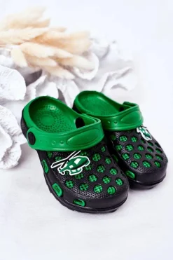 Outlet Dziecięce Piankowe Klapki Kroksy Czarno-Zielone Jupiter Dzieci Chłopięce